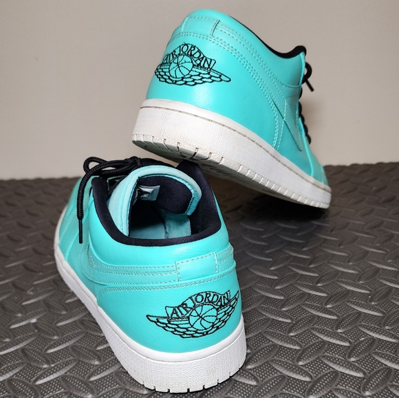 Jordan 1 Retro Low Hyper Turquoise Authentic Collectible - Picture 1 of 10